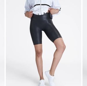 Spanx size L faux leather short